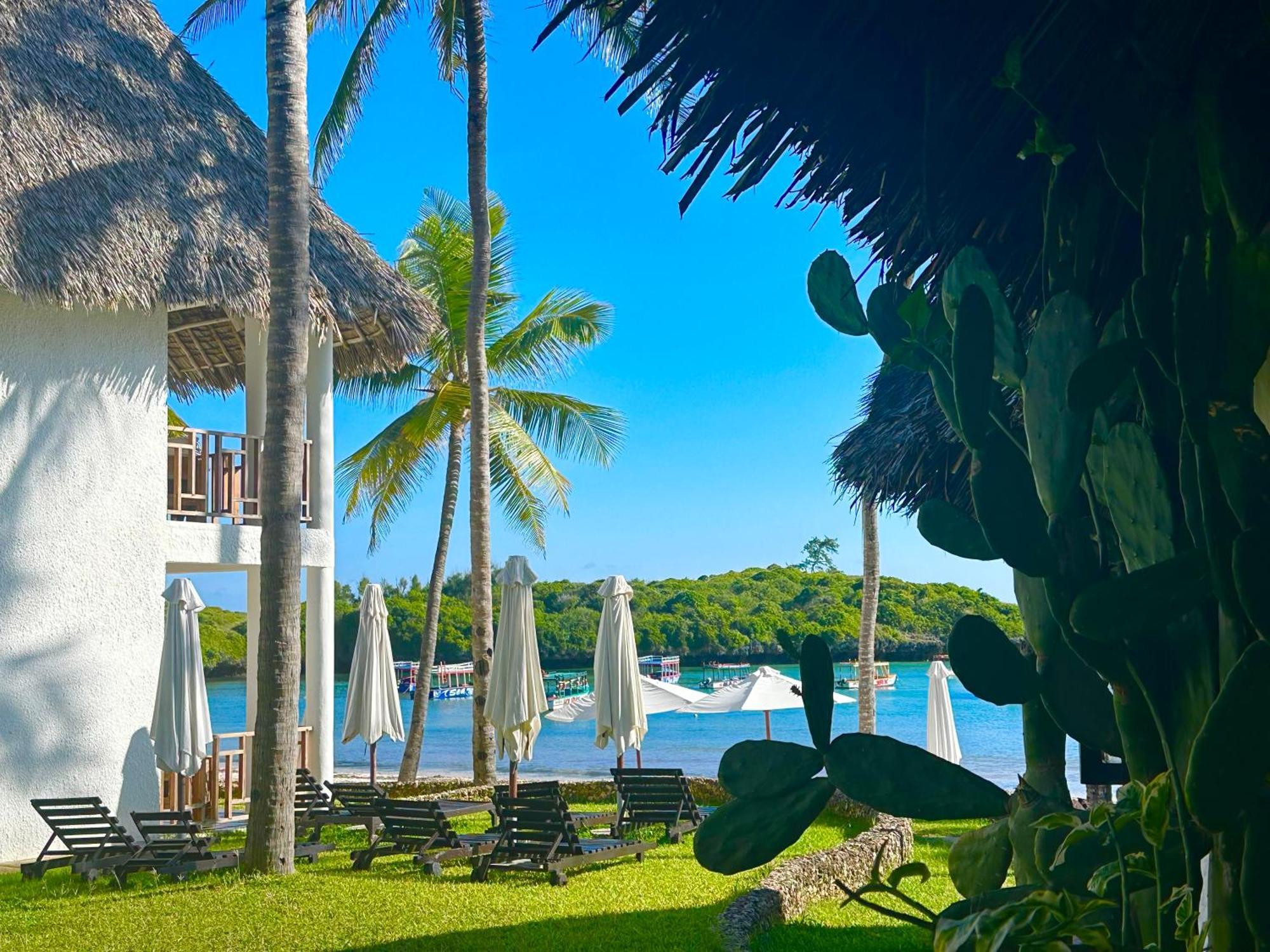 Blue Bay Village Watamu Exterior photo